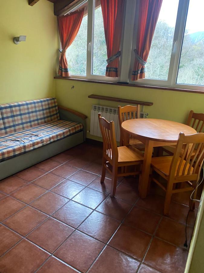 Les Vegues II Apartment Santillan Екстериор снимка