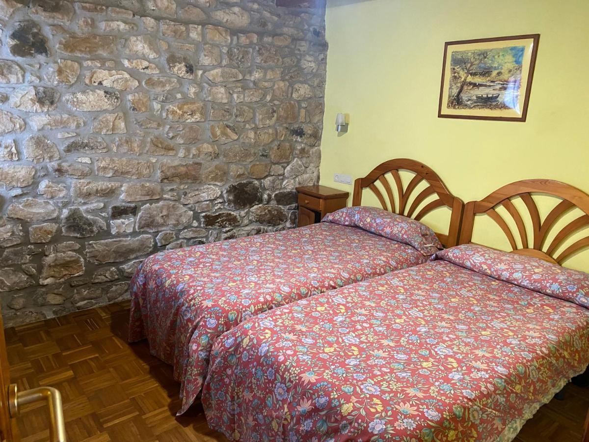 Les Vegues II Apartment Santillan Екстериор снимка