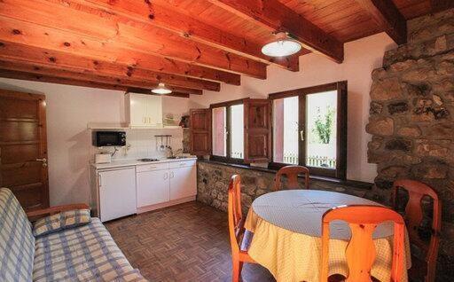Les Vegues II Apartment Santillan Екстериор снимка