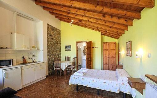 Les Vegues II Apartment Santillan Екстериор снимка