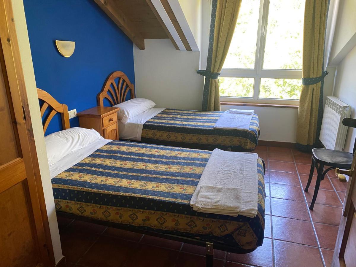 Les Vegues II Apartment Santillan Екстериор снимка