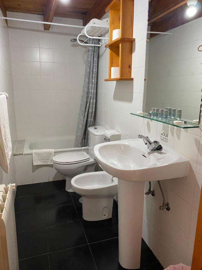Les Vegues II Apartment Santillan Екстериор снимка