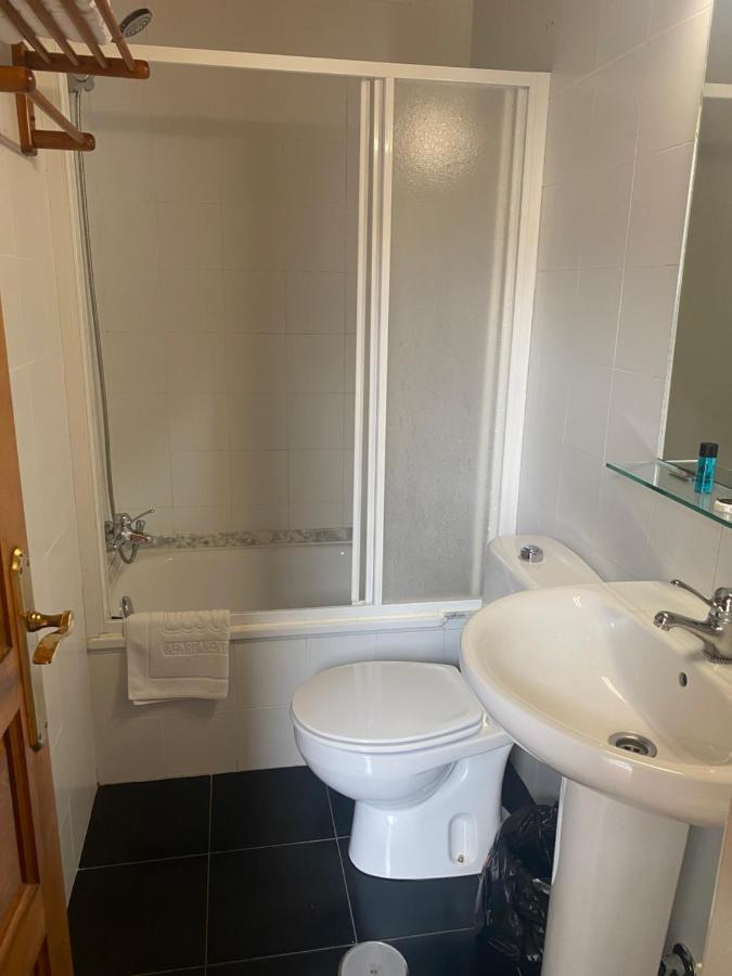 Les Vegues II Apartment Santillan Екстериор снимка