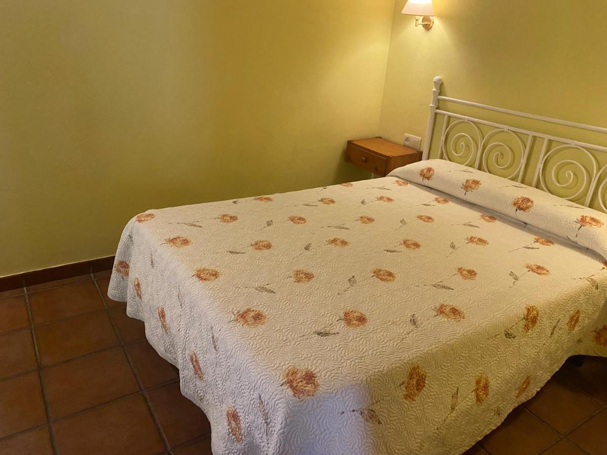 Les Vegues II Apartment Santillan Екстериор снимка